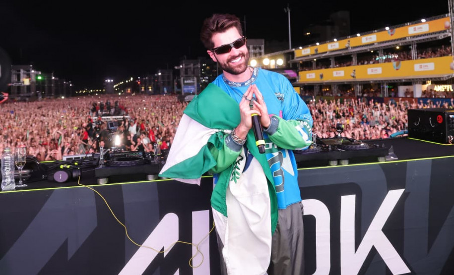 Drones, luzes e recorde de público: show de Alok leva 338 mil pessoas ao Verão Maior