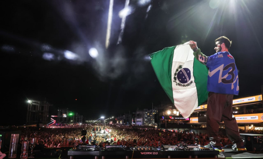 Drones, luzes e recorde de público: show de Alok leva 338 mil pessoas ao Verão Maior