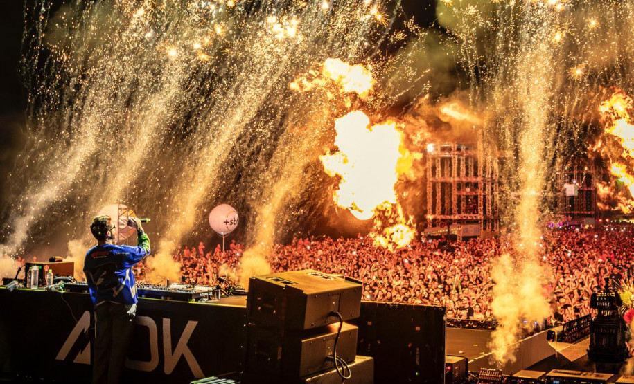 Drones, luzes e recorde de público: show de Alok leva 338 mil pessoas ao Verão Maior
