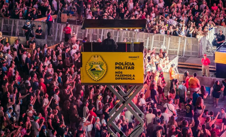 Atitude 67 e Kamisa 10 fazem noite de pagode em dose dupla em Pontal do Paraná