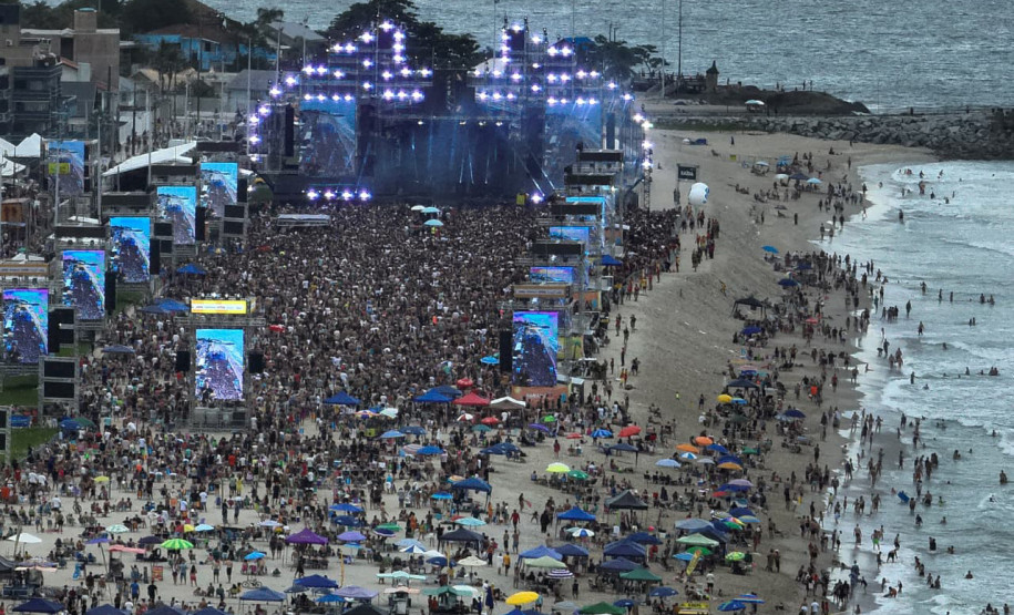 Pagode de Belo e Jeito Moleque encerra primeiro fim de semana de shows do Verão Maior