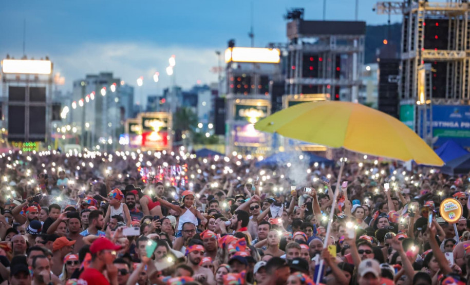 Pagode de Belo e Jeito Moleque encerra primeiro fim de semana de shows do Verão Maior