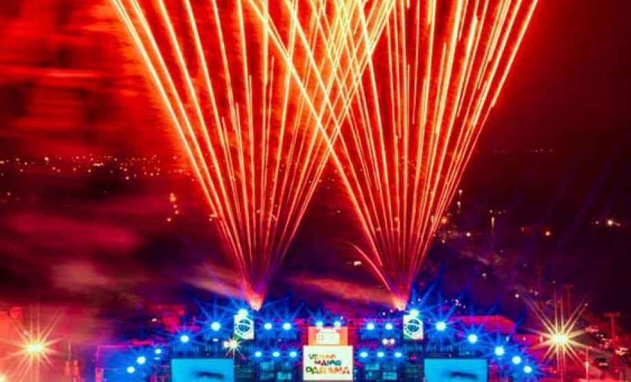 Bruno & Denner e Israel & Rodolffo fazem balada sertaneja para 32 mil pessoas em Pontal do Paraná