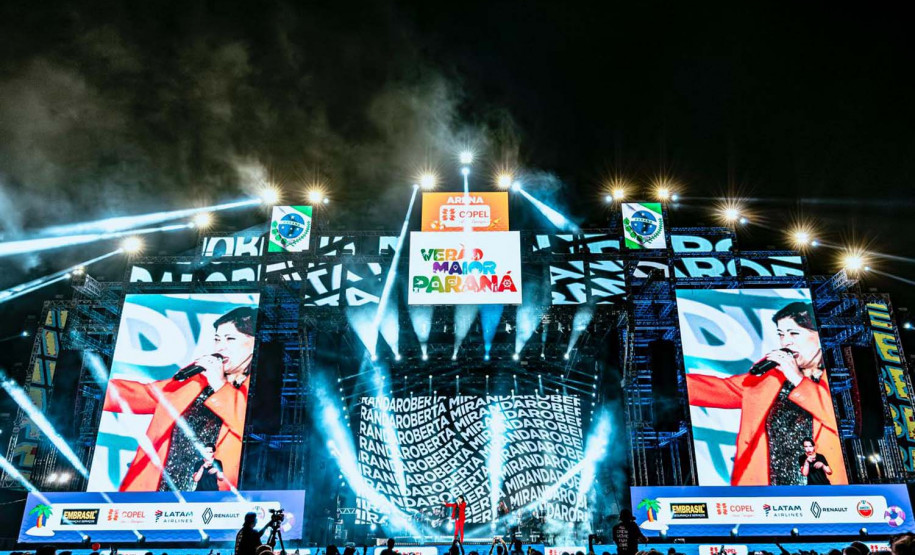 Roberta Miranda e Raça Negra transformam Pontal do Paraná em palco de grandes emoções