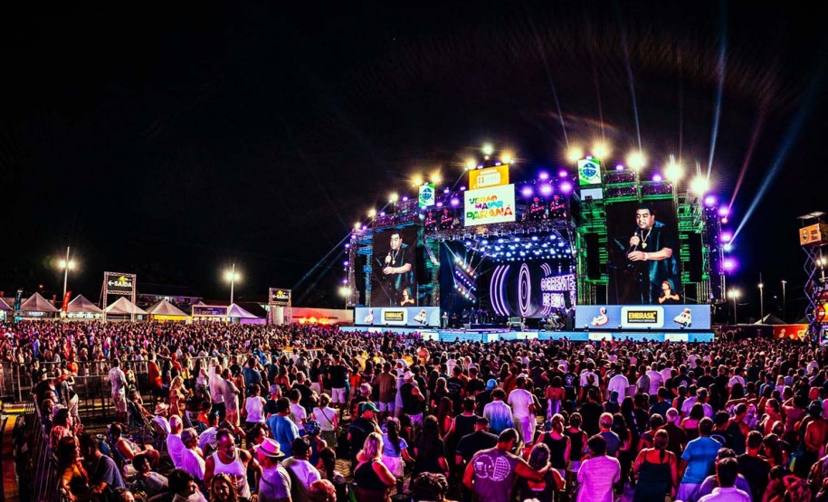Roberta Miranda e Raça Negra transformam Pontal do Paraná em palco de grandes emoções