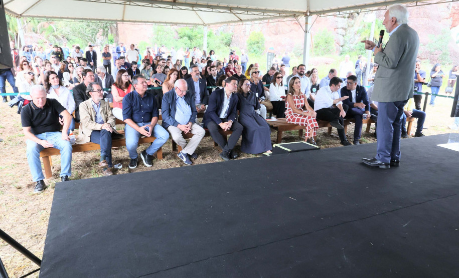 Parque Estadual de Vila Velha vira museu a céu aberto com projeto do MON