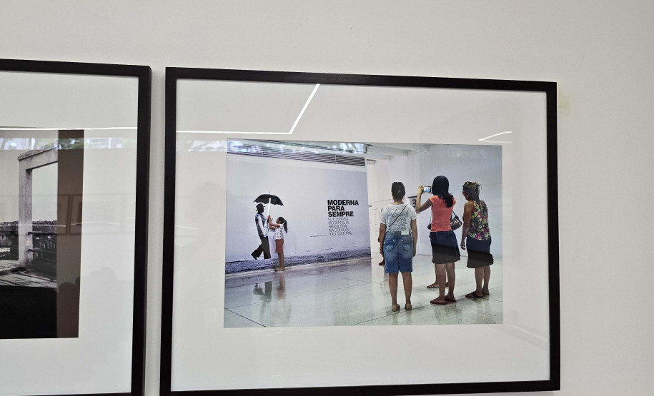 Novo miniauditório do MON é inaugurado com exposição de fotos de Dico Kremer