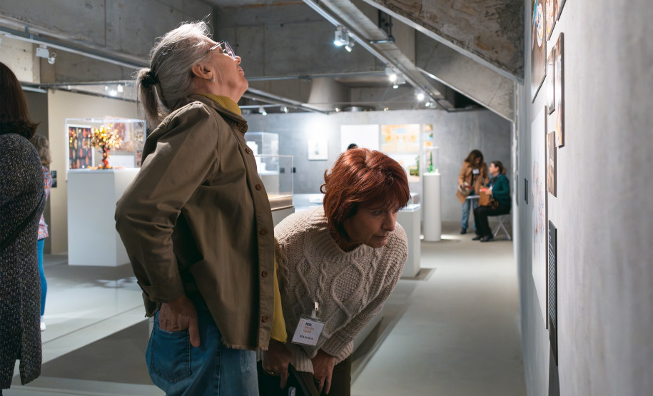 Programa Arte para Maiores explora a arquitetura do MON no mês de março