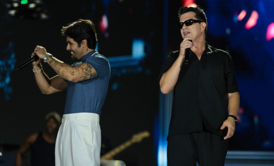 Hugo & Guilherme atraem 87 mil pessoas para as areias de Caiobá com hits icônicos
