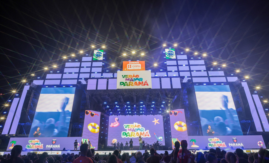 Hugo & Guilherme atraem 87 mil pessoas para as areias de Caiobá com hits icônicos