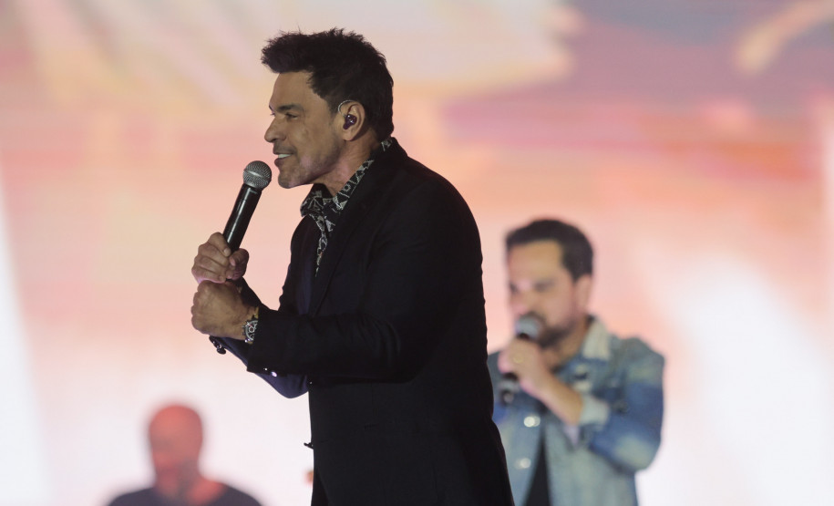 A dupla Zezé Di Camargo e Luciano durante a apresentação do seu show dentro da programação do Verão Maior Paraná, em Matinhos - 07/02/2026