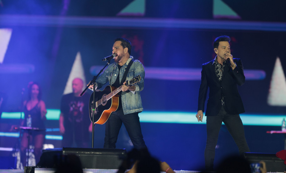 A dupla Zezé Di Camargo e Luciano durante a apresentação do seu show dentro da programação do Verão Maior Paraná, em Matinhos - 07/02/2026