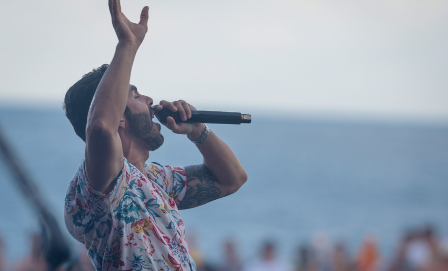 A dupla Israel e Rodolffo  durante  apresentação do seu  show  no Verão Maior Paraná, em Matinhos - 08/02/2026