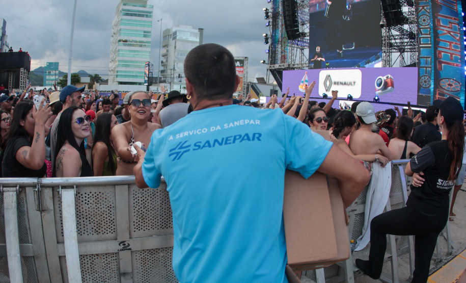A dupla Israel e Rodolffo  durante  apresentação do seu  show  no Verão Maior Paraná, em Matinhos - 08/02/2026