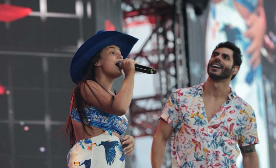 A dupla Israel e Rodolffo  durante  apresentação do seu  show  no Verão Maior Paraná, em Matinhos - 08/02/2026