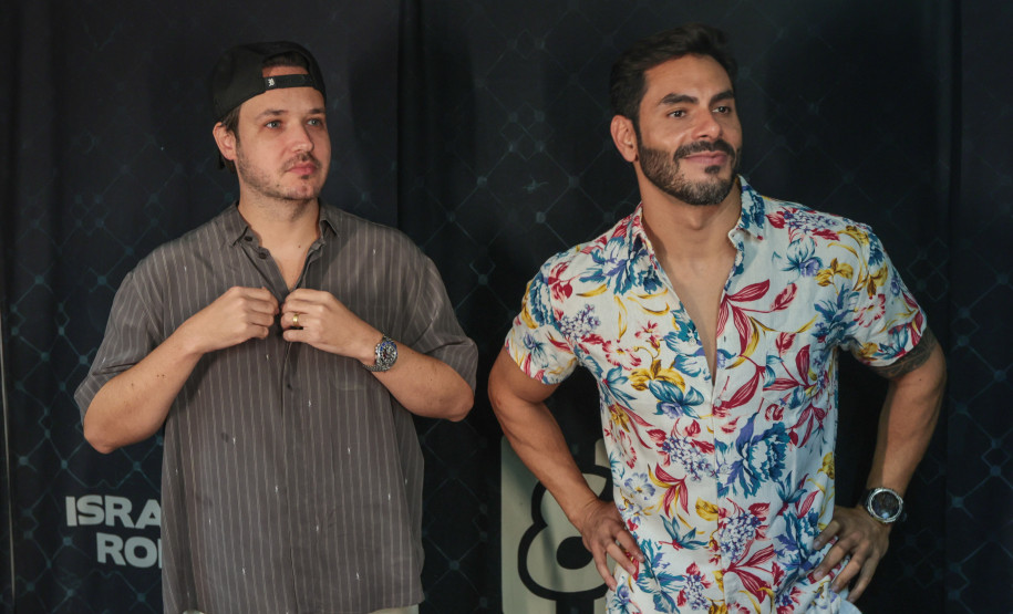 A dupla Israel e Rodolffo  durante  apresentação do seu  show  no Verão Maior Paraná, em Matinhos - 08/02/2026