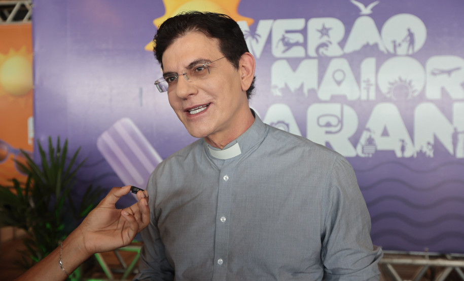 Padre Reginaldo Manzotti reúne 38 mil pessoas no último domingo do Verão Maior Paraná