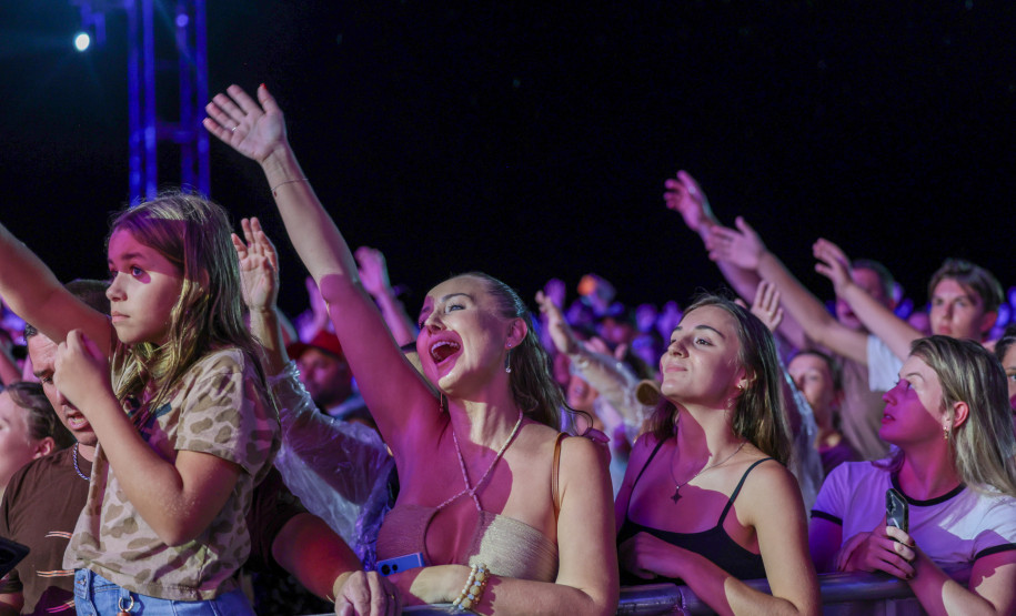 A dupla Zezé Di Camargo e Luciano durante a apresentação do seu show dentro da programação do Verão Maior Paraná, em Matinhos - 07/02/2026