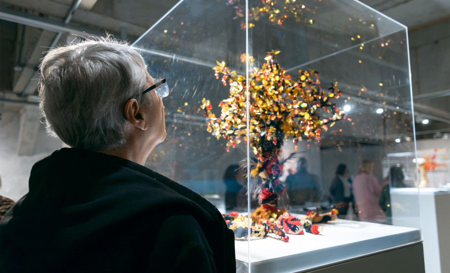 Programa Arte para Maiores explora a arquitetura do MON no mês de março