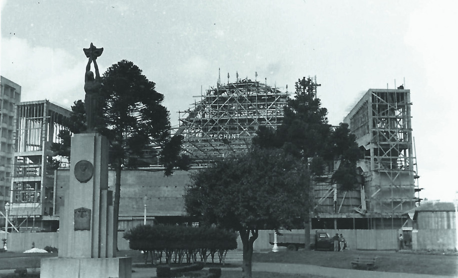 MON recebe projetos arquitetônicos icônicos do engenheiro Rubens Meister