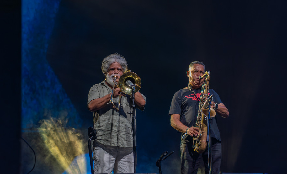 Paralamas do Sucesso voltam a empolgar público com hits atemporais em retorno ao Litoral paranaense