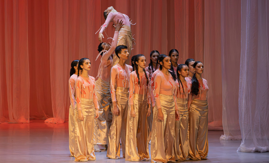 Escola de Dança Teatro Guaíra divulga lista de aprovados para turma de 2026