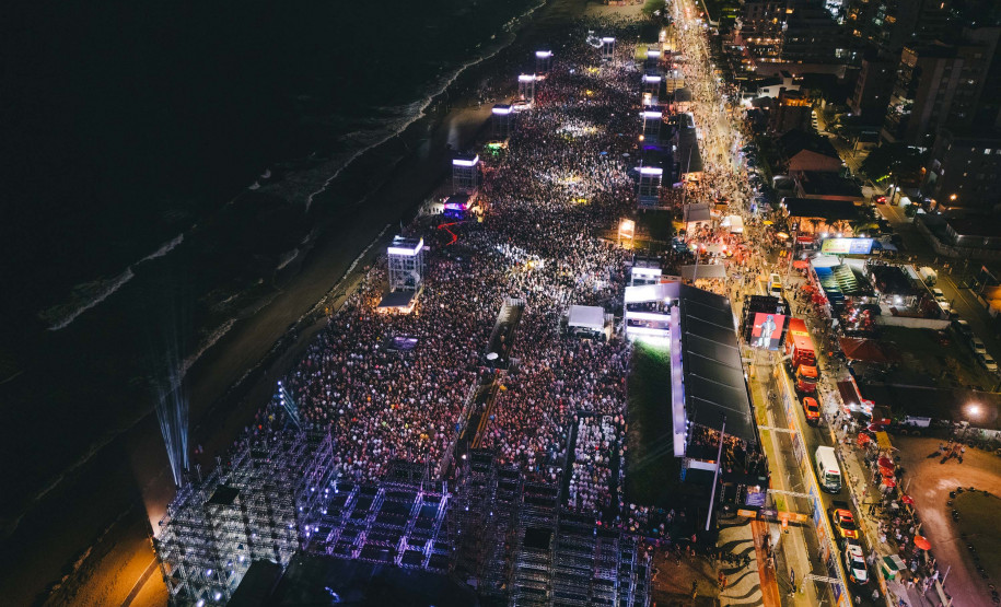 Aonde quer que eu vá: chuva, coral e emoção marcam show dos Paralamas em Matinhos