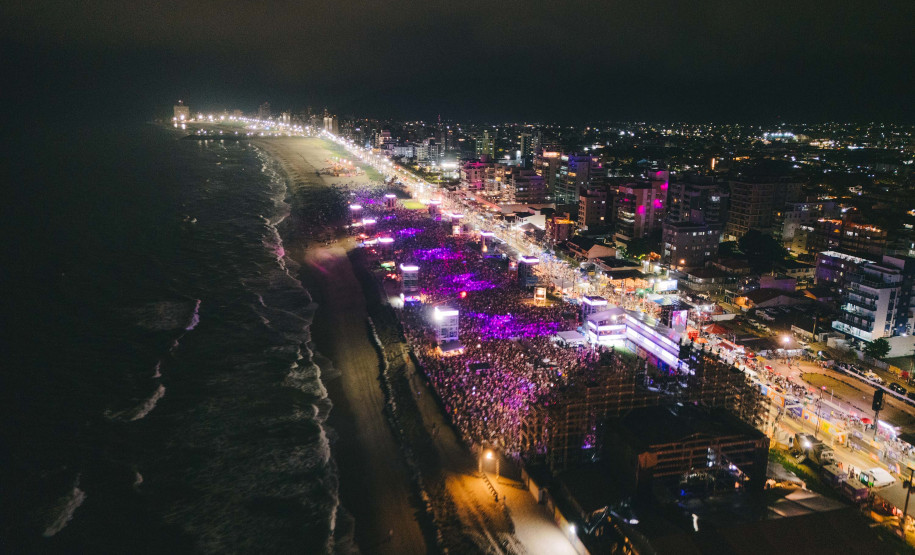 Aonde quer que eu vá: chuva, coral e emoção marcam show dos Paralamas em Matinhos