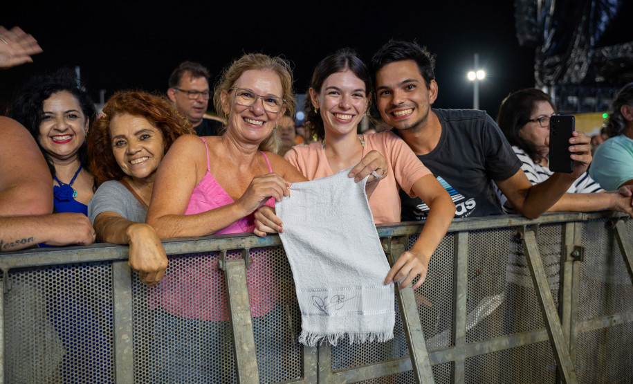 Clássicos do sertanejo no Verão Maior, Teodoro & Sampaio e Gian & Giovani agitam Pontal do Paraná