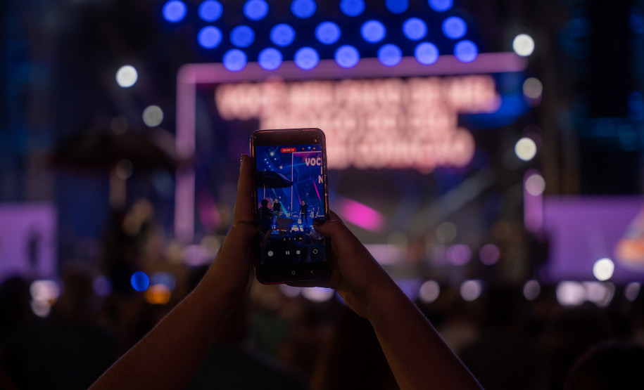 Clássicos do sertanejo no Verão Maior, Teodoro & Sampaio e Gian & Giovani agitam Pontal do Paraná