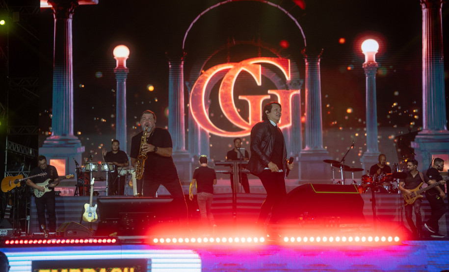 Clássicos do sertanejo no Verão Maior, Teodoro & Sampaio e Gian & Giovani agitam Pontal do Paraná