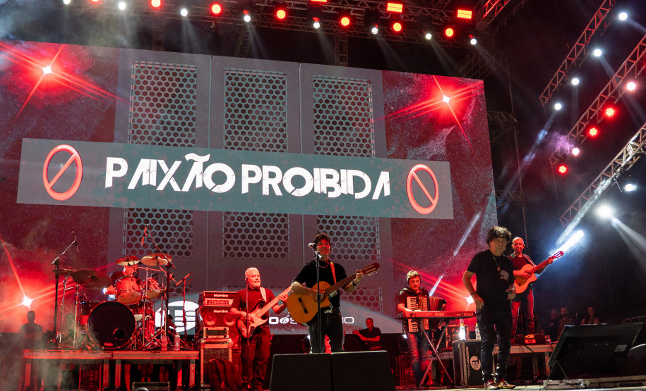 Clássicos do sertanejo no Verão Maior, Teodoro & Sampaio e Gian & Giovani agitam Pontal do Paraná