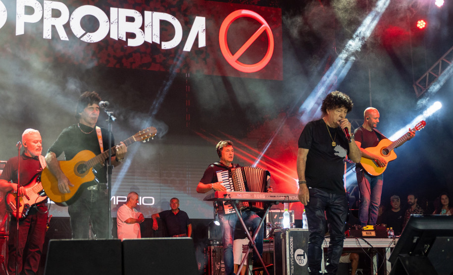 Clássicos do sertanejo no Verão Maior, Teodoro & Sampaio e Gian & Giovani agitam Pontal do Paraná