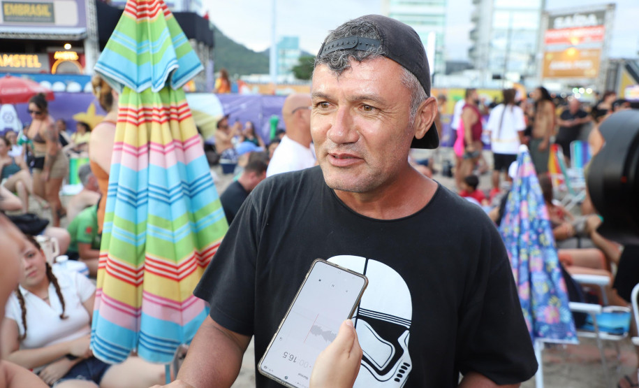 Aonde quer que eu vá: chuva, coral e emoção marcam show dos Paralamas em Matinhos