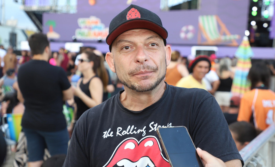 Aonde quer que eu vá: chuva, coral e emoção marcam show dos Paralamas em Matinhos