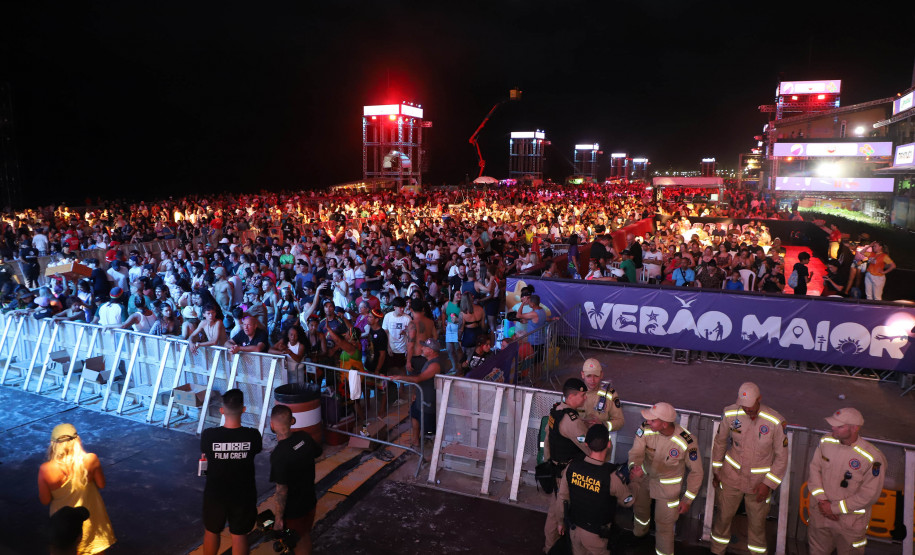 Reggae, praia e conexão: Inner Circle embala 153 mil pessoas em Matinhos