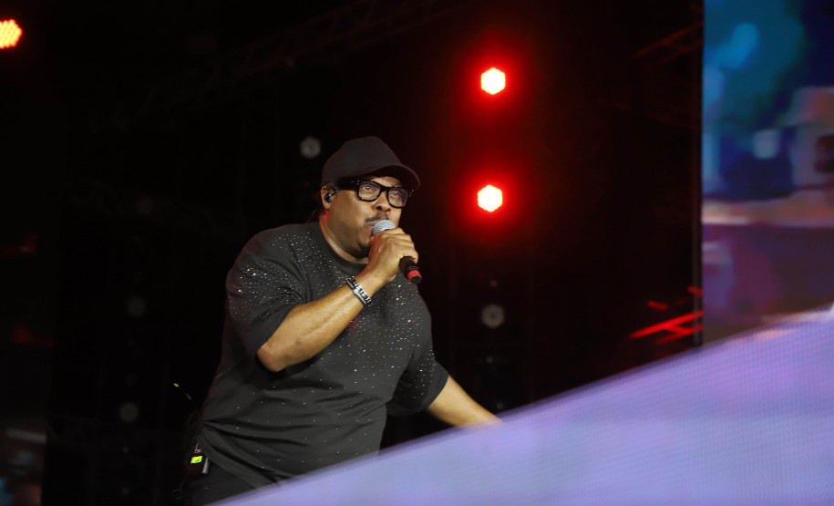 Reggae, praia e conexão: Inner Circle embala 153 mil pessoas em Matinhos