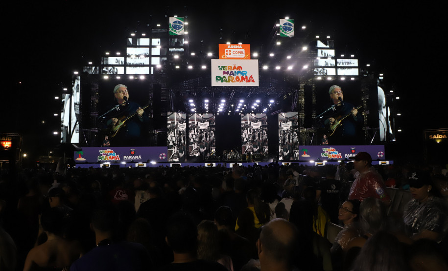 Aonde quer que eu vá: chuva, coral e emoção marcam show dos Paralamas em Matinhos