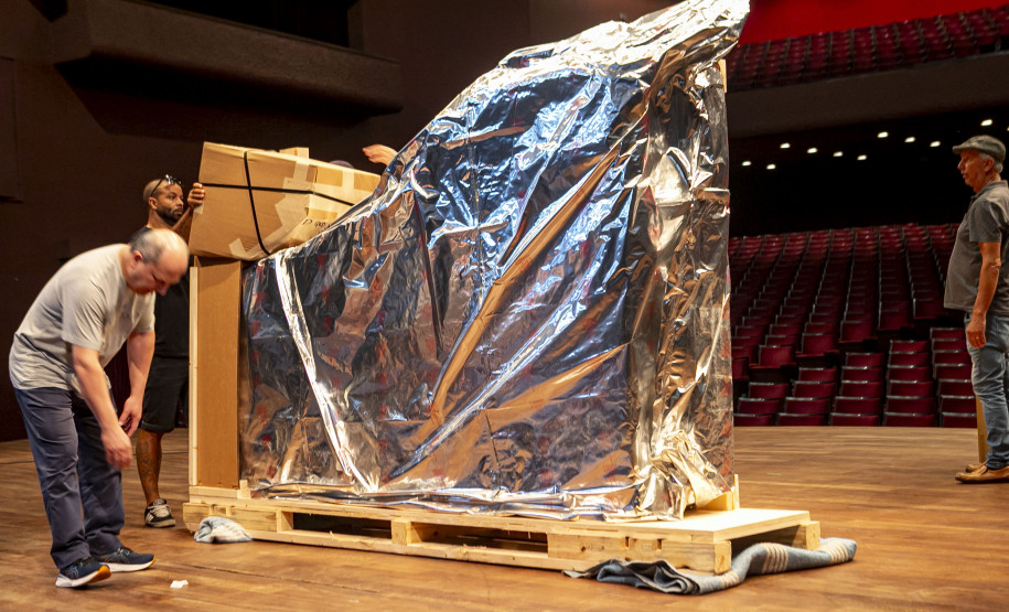 Novo piano marca aporte histórico no Teatro Guaíra e inaugura temporada da OSP