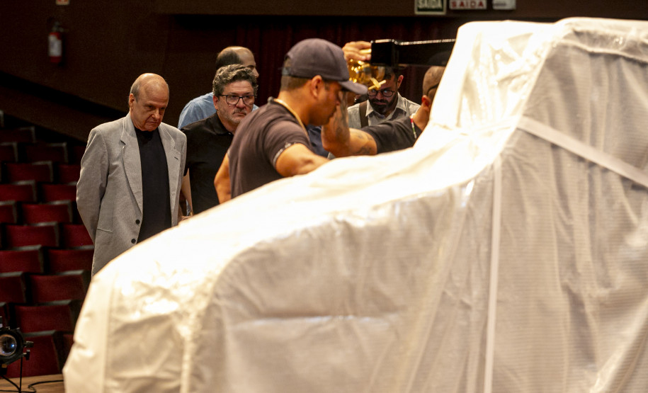 Novo piano marca aporte histórico no Teatro Guaíra e inaugura temporada da OSP