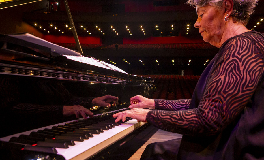 Novo piano marca aporte histórico no Teatro Guaíra e inaugura temporada da OSP