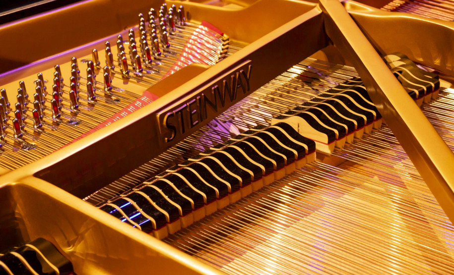 Novo piano marca aporte histórico no Teatro Guaíra e inaugura temporada da OSP