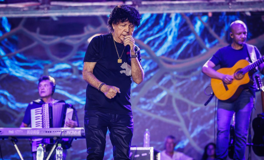 Clássicos do sertanejo no Verão Maior, Teodoro & Sampaio e Gian & Giovani agitam Pontal do Paraná