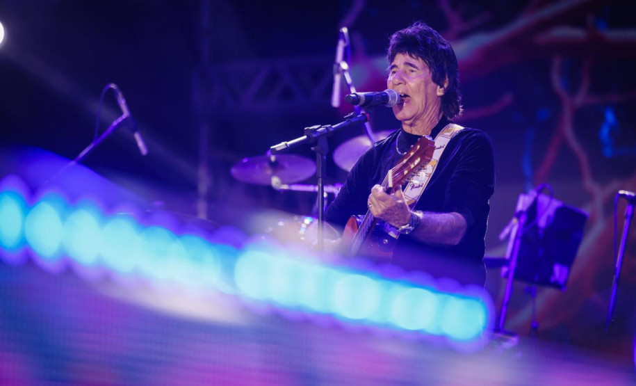 Clássicos do sertanejo no Verão Maior, Teodoro & Sampaio e Gian & Giovani agitam Pontal do Paraná