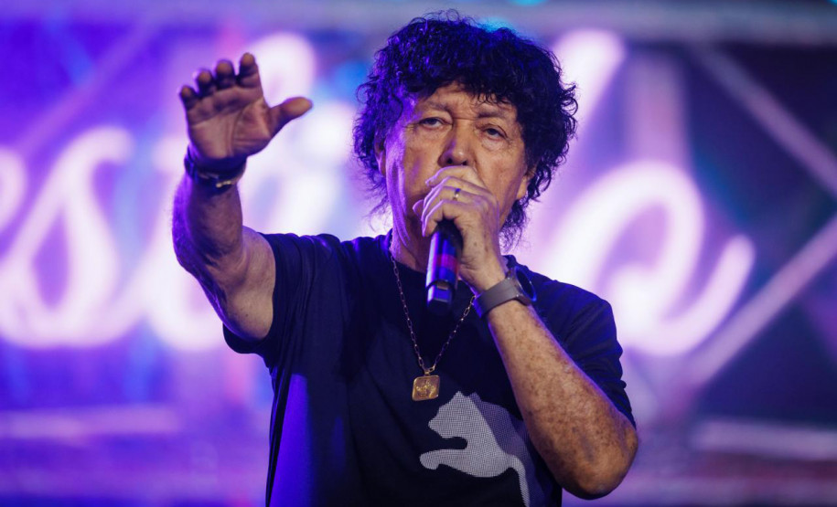 Clássicos do sertanejo no Verão Maior, Teodoro & Sampaio e Gian & Giovani agitam Pontal do Paraná