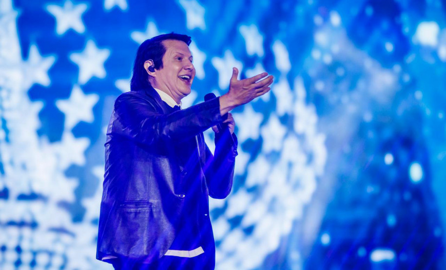 Clássicos do sertanejo no Verão Maior, Teodoro & Sampaio e Gian & Giovani agitam Pontal do Paraná