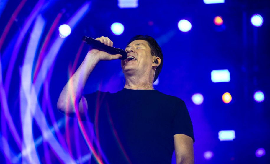 Clássicos do sertanejo no Verão Maior, Teodoro & Sampaio e Gian & Giovani agitam Pontal do Paraná