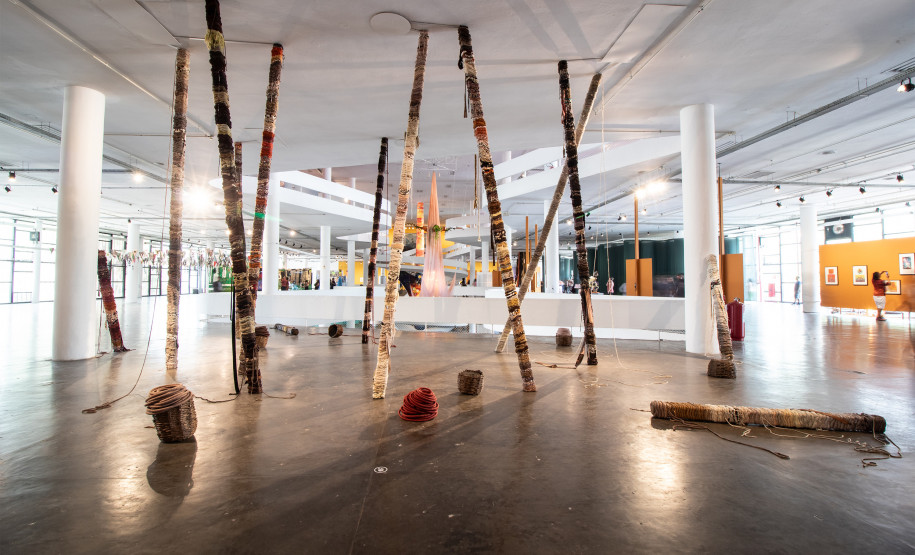 Fundação Bienal de São Paulo retorna ao Museu Oscar Niemeyer pela terceira vez com programa itinerante da 36ª Bienal de São Paulo