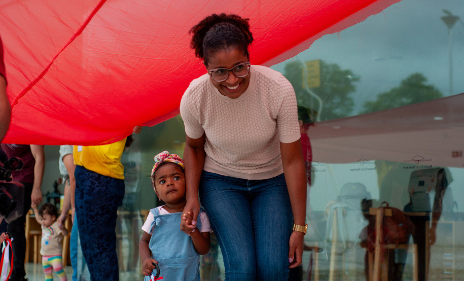 Museu Oscar Nimeyer promove oficina para bebês de 12 a 24 meses no mês de março