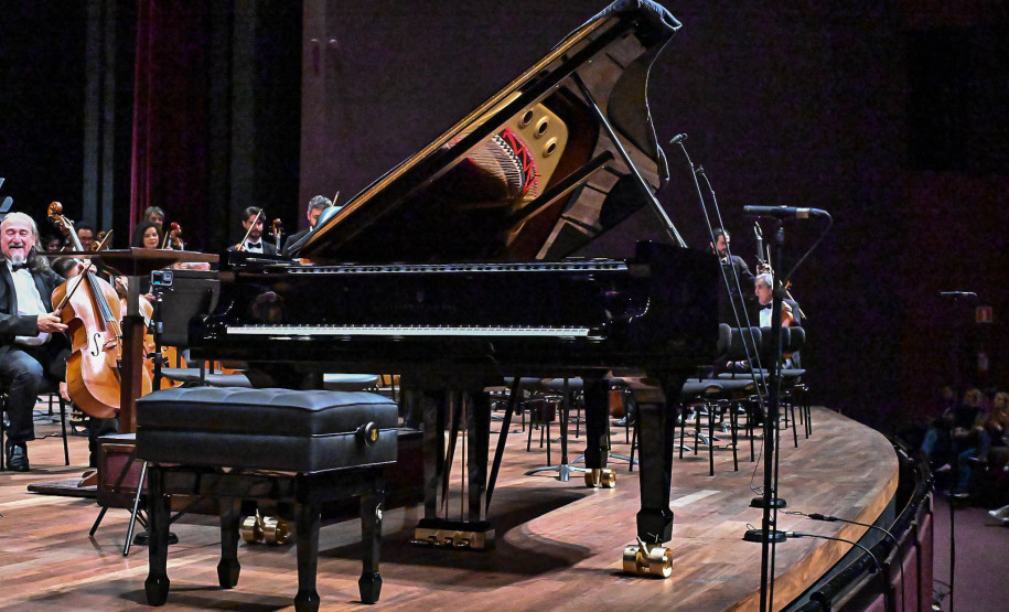 Orquestra Sinfônica do Paraná abre temporada 2026 com novo piano e solista internacional